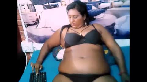 Snapshot of indiancherry4u2luv chatting on 03/10/25, 01:01 indiancherry4u2luv online show from 03/10/25, 01:01