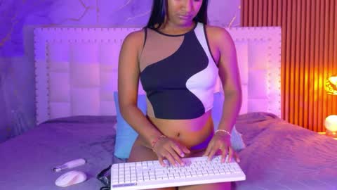 LITTLE AINHOA  online show from 04/15/26, 07:54