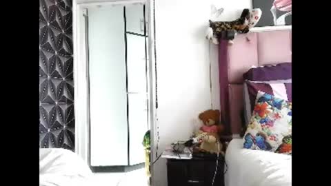 indiandelia online show from 04/30/26, 08:09