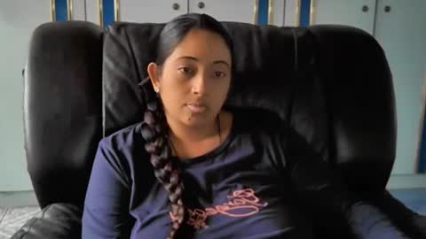 Snapshot of indianplaygal69 chatting on 02/28/25, 09:15 Indianpalgal69 online show from 02/28/25, 09:15