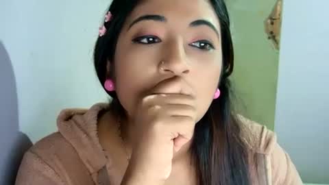 Snapshot of indianplaygal69 chatting on 10/15/25, 03:45 Indianpalgal69 online show from 10/15/25, 03:45