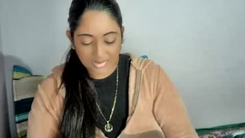 Snapshot of indianplaygal69 chatting on 11/19/25, 12:21 Indianpalgal69 online show from 11/19/25, 12:21