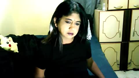 indianpleasures21 online show from 05/18/26, 01:39
