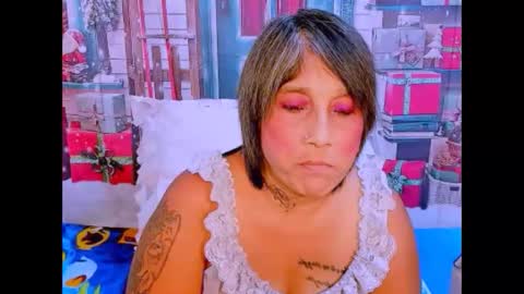 indianroxy27 online show from 12/03/25, 06:39