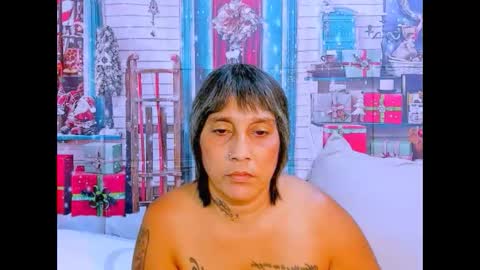 indianroxy27 online show from 12/18/25, 07:53