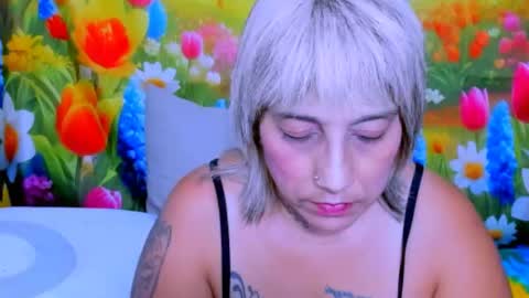 Snapshot of indianroxy27 chatting on 06/29/26, 01:12 indianroxy27 online show from 06/29/26, 01:12
