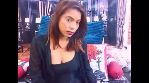indiansexyass4u2luv online show from 05/25/26, 05:02