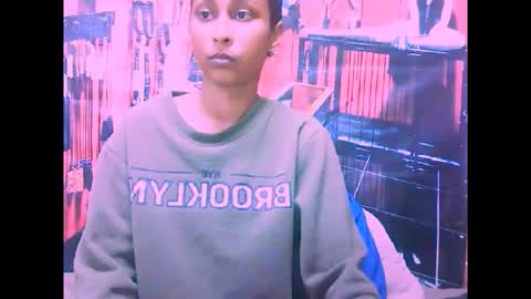 indiansexybutt4u2luv online show from 01/10/26, 06:48