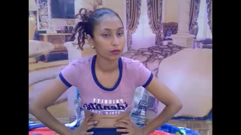 indiansexybutt4u2luv online show from 02/19/26, 06:53