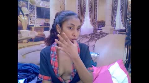 indiansexybutt4u2luv online show from 03/09/26, 07:12