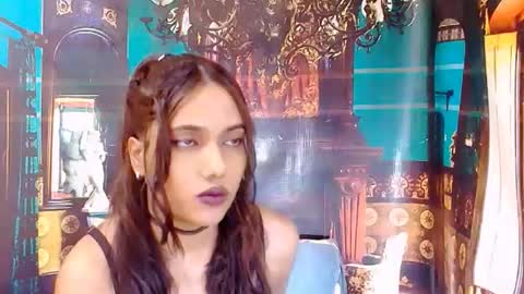 Snapshot of indianskies chatting on 06/17/26, 06:27 Sky online show from 06/17/26, 06:27
