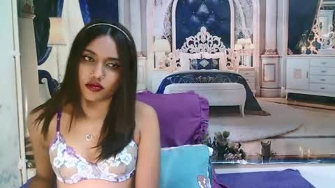 Snapshot of indianskies chatting on 07/11/26, 06:05 Sky online show from 07/11/26, 06:05