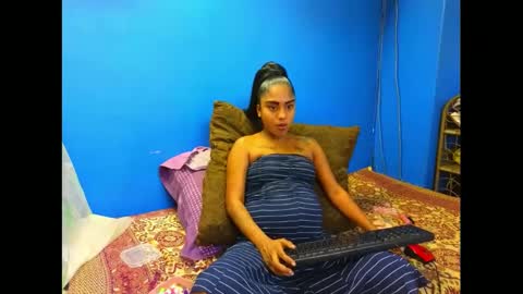 Snapshot of indiansumaya chatting on 09/24/25, 06:50 indiansumaya online show from 09/24/25, 06:50