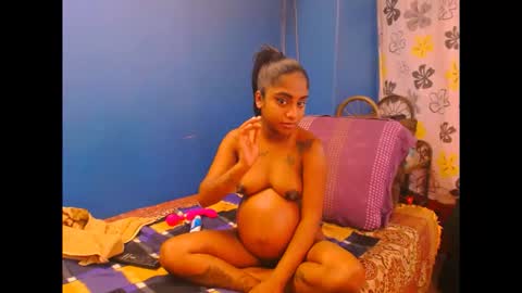 Snapshot of indiansumaya chatting on 10/11/25, 06:34 indiansumaya online show from 10/11/25, 06:34