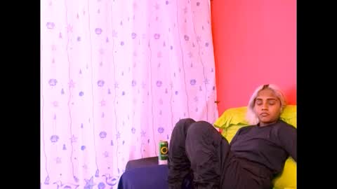 Snapshot of indiansumaya chatting on 11/30/25, 06:17 indiansumaya online show from 11/30/25, 06:17