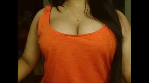 tina online show from 02/09/26, 02:10