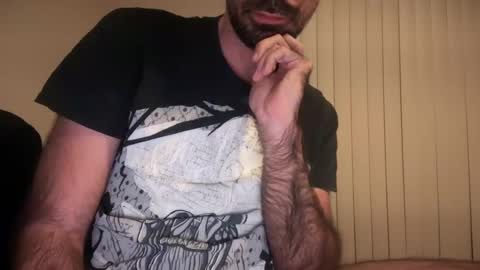 Snapshot of indiscriminator chatting on 10/28/25, 05:11 just1dude online show from 10/28/25, 05:11