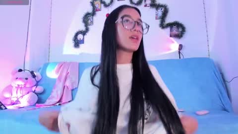 Snapshot of ineedmydaddy_ chatting on 12/31/24, 02:40 Luna online show from 12/31/24, 02:40