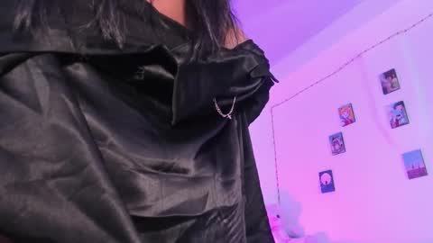 Snapshot of ineedmydaddy_ chatting on 03/05/25, 05:29 Luna online show from 03/05/25, 05:29