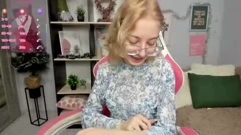 Snapshot of inferno_mia chatting on 12/15/25, 01:37 Mia online show from 12/15/25, 01:37