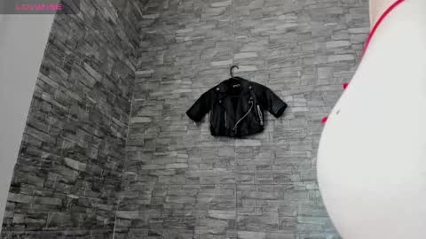 MOLLY online show from 10/03/25, 03:53