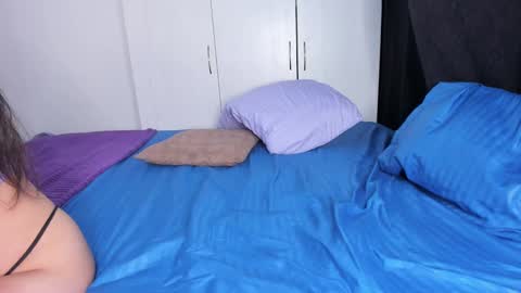 Samantha and chris online show from 02/18/25, 03:10