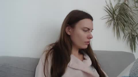 Snapshot of infinitiq45 chatting on 12/26/24, 11:32 Sweet girl online show from 12/26/24, 11:32