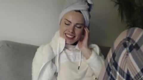 Snapshot of infinitiq45 chatting on 02/09/25, 10:00 Sweet girl online show from 02/09/25, 10:00