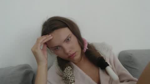 Snapshot of infinitiq45 chatting on 09/29/25, 10:31 Sweet girl online show from 09/29/25, 10:31