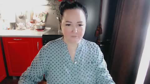 Snapshot of infinity_loveliness chatting on 03/10/25, 05:33 Infinity online show from 03/10/25, 05:33