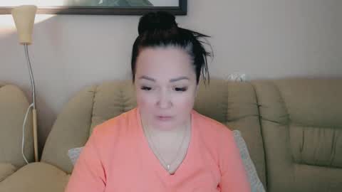 Snapshot of infinity_loveliness chatting on 11/11/25, 07:52 Infinity online show from 11/11/25, 07:52