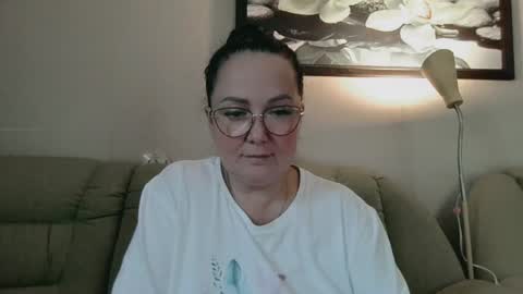 Snapshot of infinity_loveliness chatting on 07/04/26, 06:30 Infinity online show from 07/04/26, 06:30