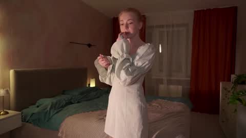 Alexa..  Inst     Fansly infinitysoul  online show from 12/14/24, 06:30