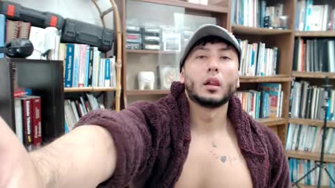 Snapshot of ingabooo chatting on 09/18/25, 06:54 Dimitry online show from 09/18/25, 06:54