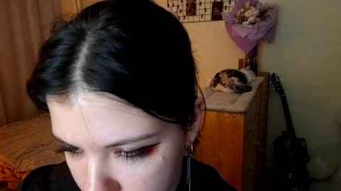 Mia online show from 04/21/26, 02:34