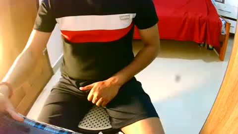 Snapshot of ingloriousuncut chatting on 12/19/24, 07:29 Inglorious Hairy Uncut online show from 12/19/24, 07:29