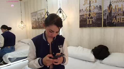 Ingrid online show from 05/08/26, 12:54