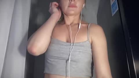 iniva05 online show from 04/13/26, 03:06