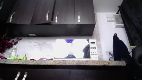 Snapshot of iniyalaboni chatting on 11/06/25, 10:21 Iniya online show from 11/06/25, 10:21