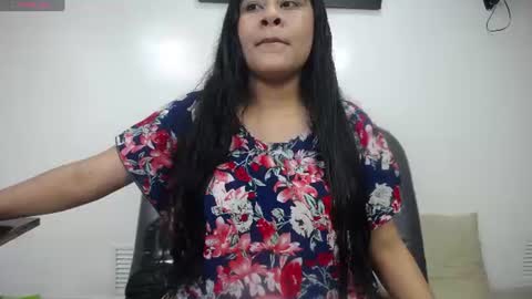 Snapshot of iniyalaboni chatting on 07/09/26, 07:40 Iniya online show from 07/09/26, 07:40