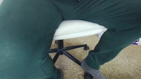 Hanging Out online show from 03/08/26, 04:33