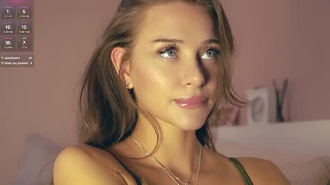 Im Senise Welcome to my room My instagram  online show from 10/08/25, 07:17