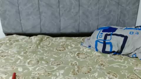 lyan onlyfans n linda online show from 10/11/25, 10:08