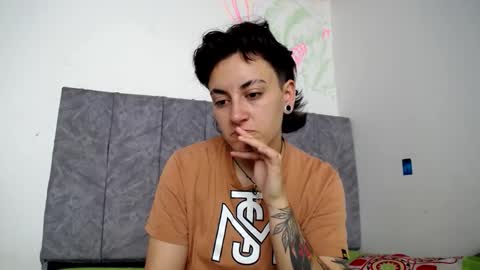 lyan onlyfans n linda online show from 12/15/25, 04:33