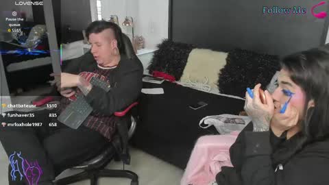 Snapshot of inkedsinners_ chatting on 06/08/26, 11:43 inkedsinners_ online show from 06/08/26, 11:43