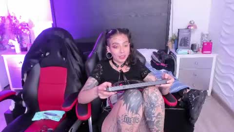 Snapshot of inkedsinners_ chatting on 06/19/26, 02:05 inkedsinners_ online show from 06/19/26, 02:05