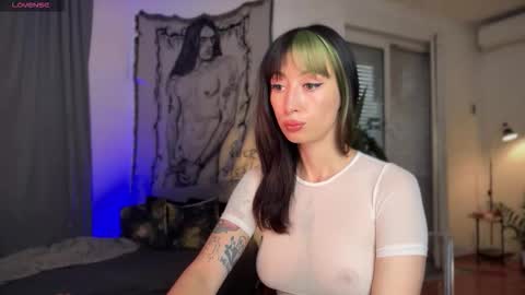 Snapshot of inkedvvitch chatting on 11/17/25, 01:28 Xenia online show from 11/17/25, 01:28