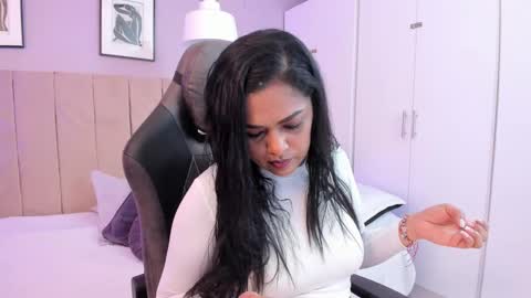 Indra online show from 02/12/25, 03:29