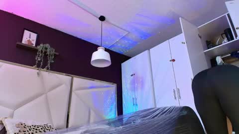 Indra online show from 11/02/25, 04:15