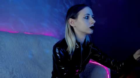 Snapshot of inner_light___ chatting on 02/08/25, 06:12 Venera online show from 02/08/25, 06:12